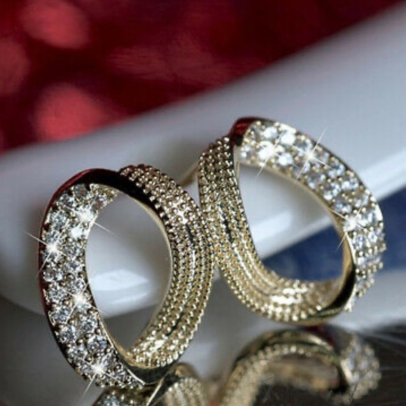 Jewelry - New 18k gold plated earrings